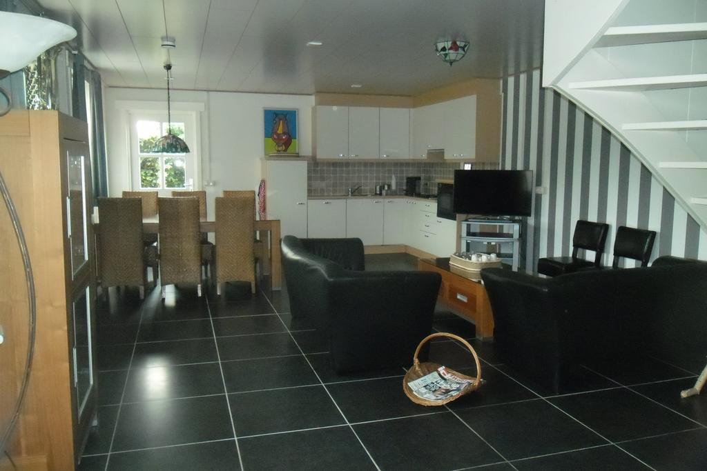 Herkenhoek 3 Bedroom Apartement Heeswijk-Dinther Eksteriør billede